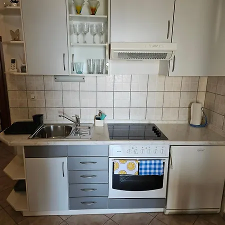 Apartman Ivo, *